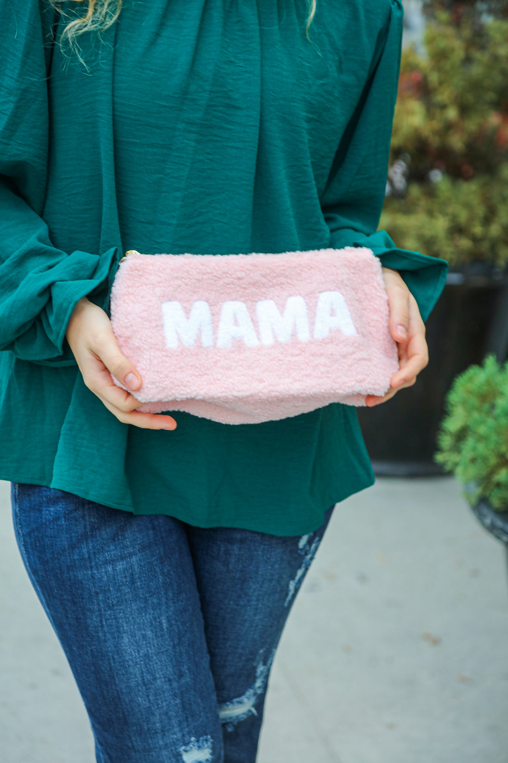 Blush "Mama" Sherpa Zipper Bag - Craze Trends