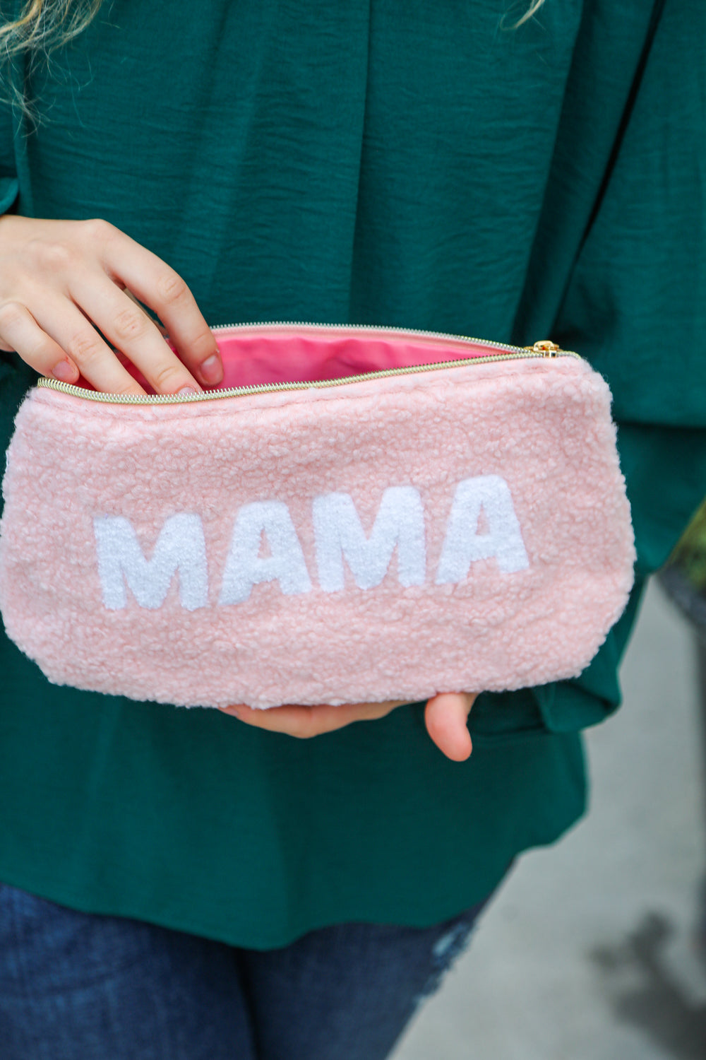 Blush "Mama" Sherpa Zipper Bag - Craze Trends