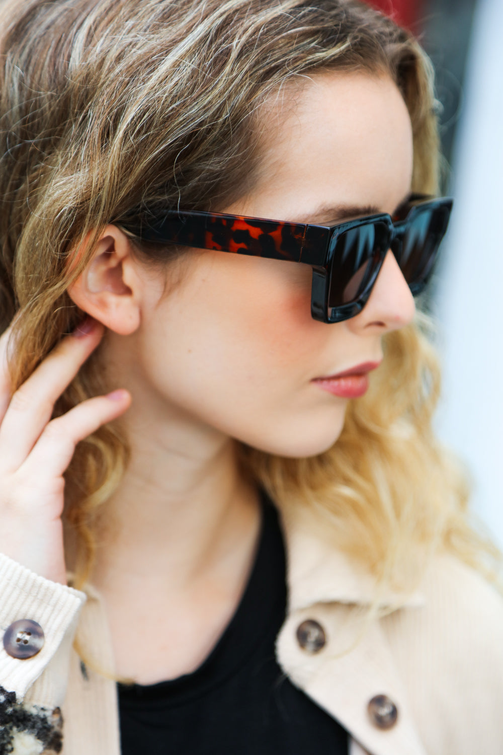 Tortoise Shell Thick Frame Rectangle Sunglasses - Craze Trends