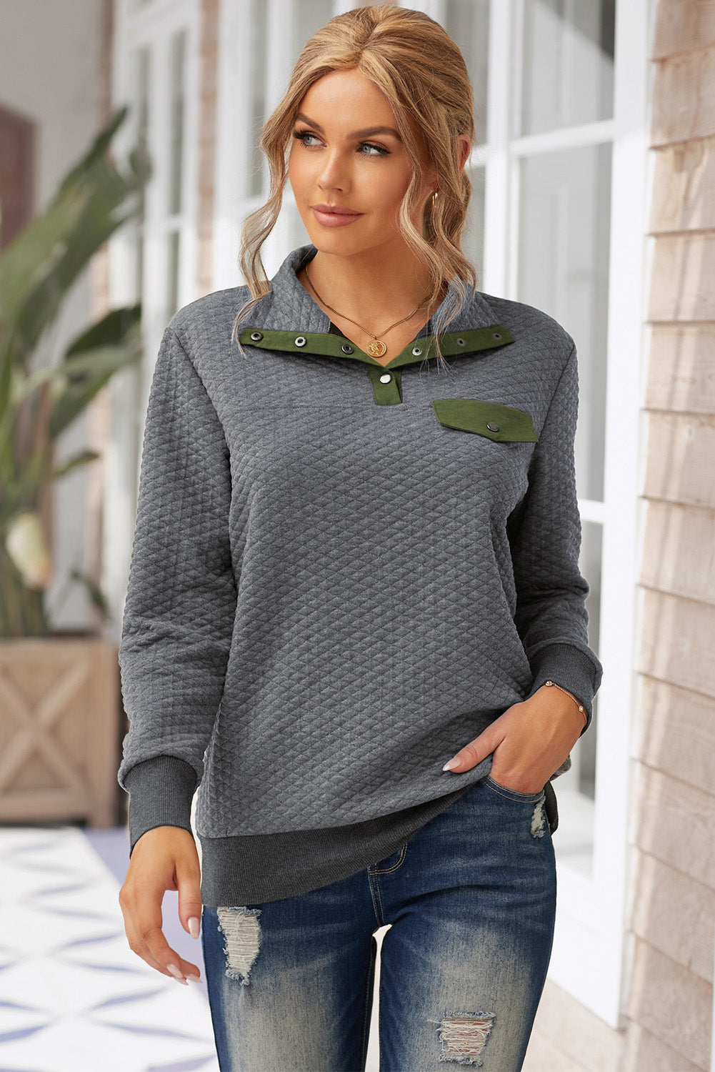 Gray Quilted Snaps Stand Neck Pullover Sweatshirt