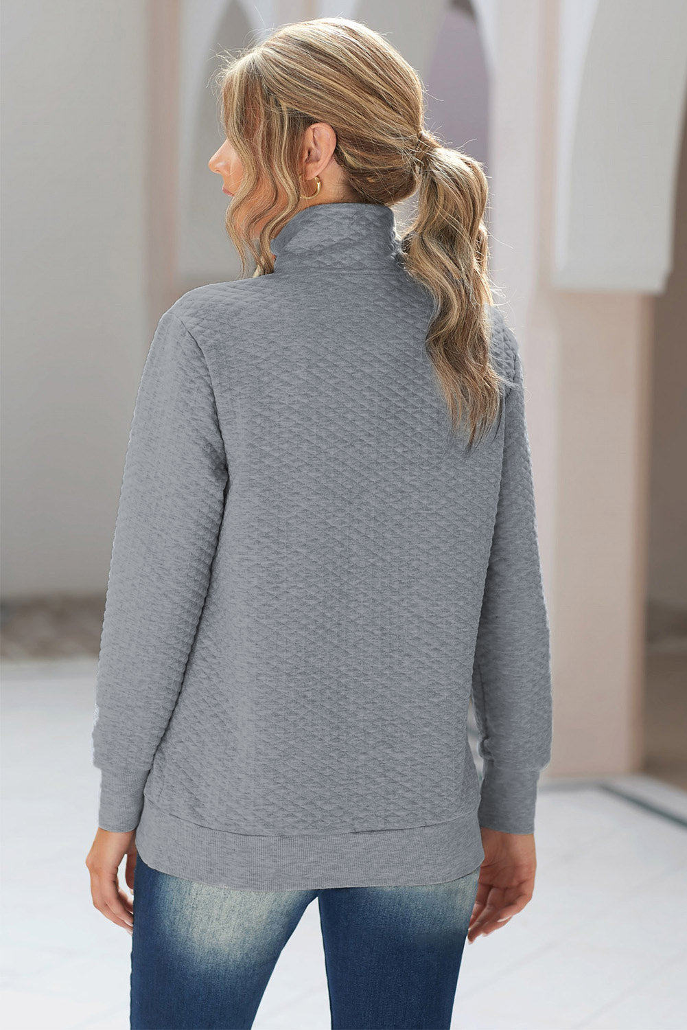 Gray Quilted Snaps Stand Neck Pullover Sweatshirt