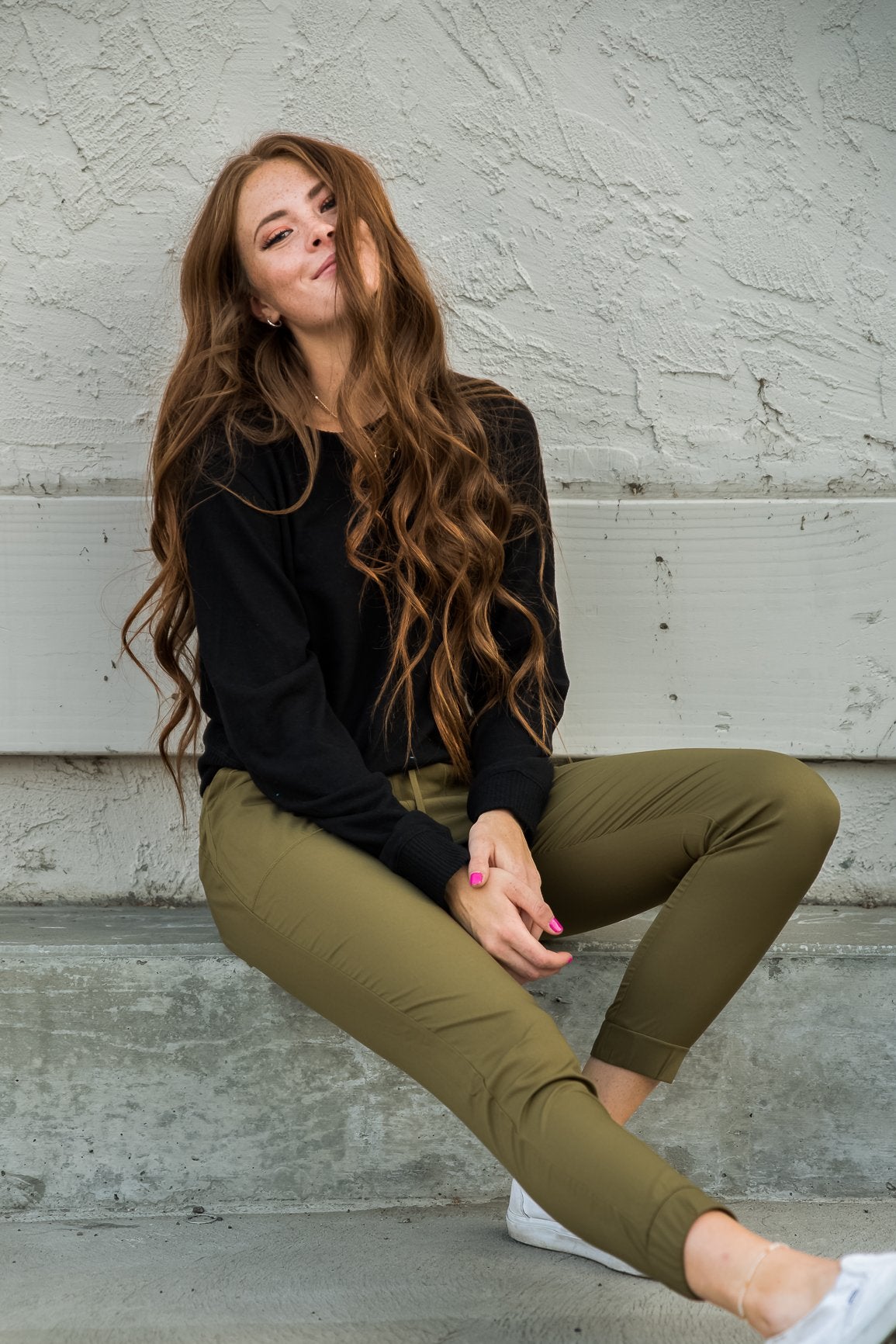 DT UPTOWN Lightweight Joggers in Olive Green - Craze Trends