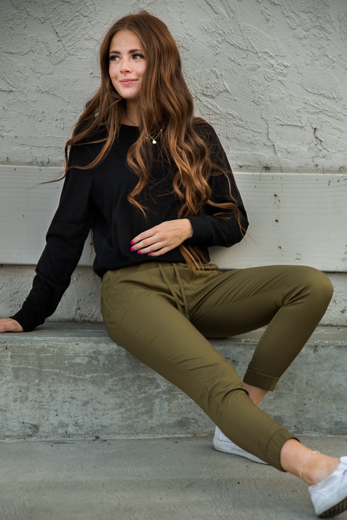 DT UPTOWN Lightweight Joggers in Olive Green - Craze Trends