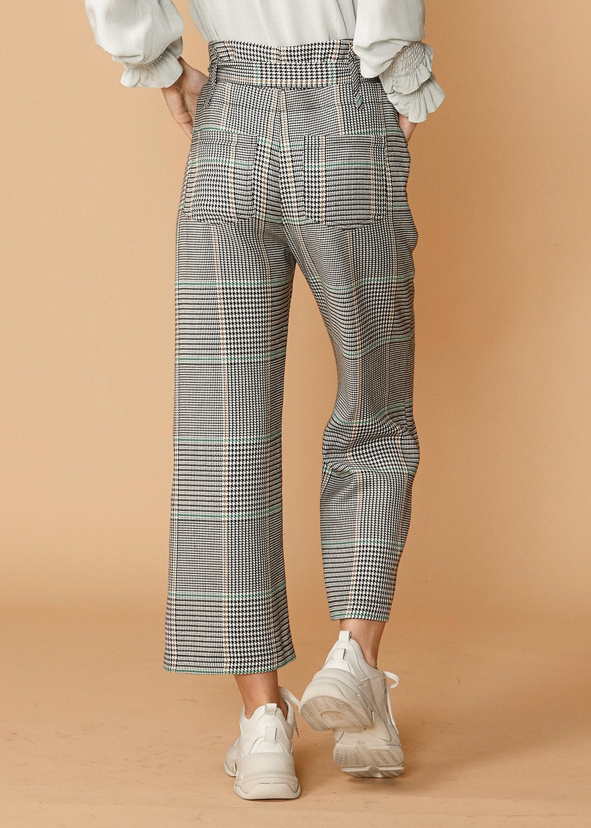 Women's Plaid Tie Waist Cropped Pants in Fall Glen