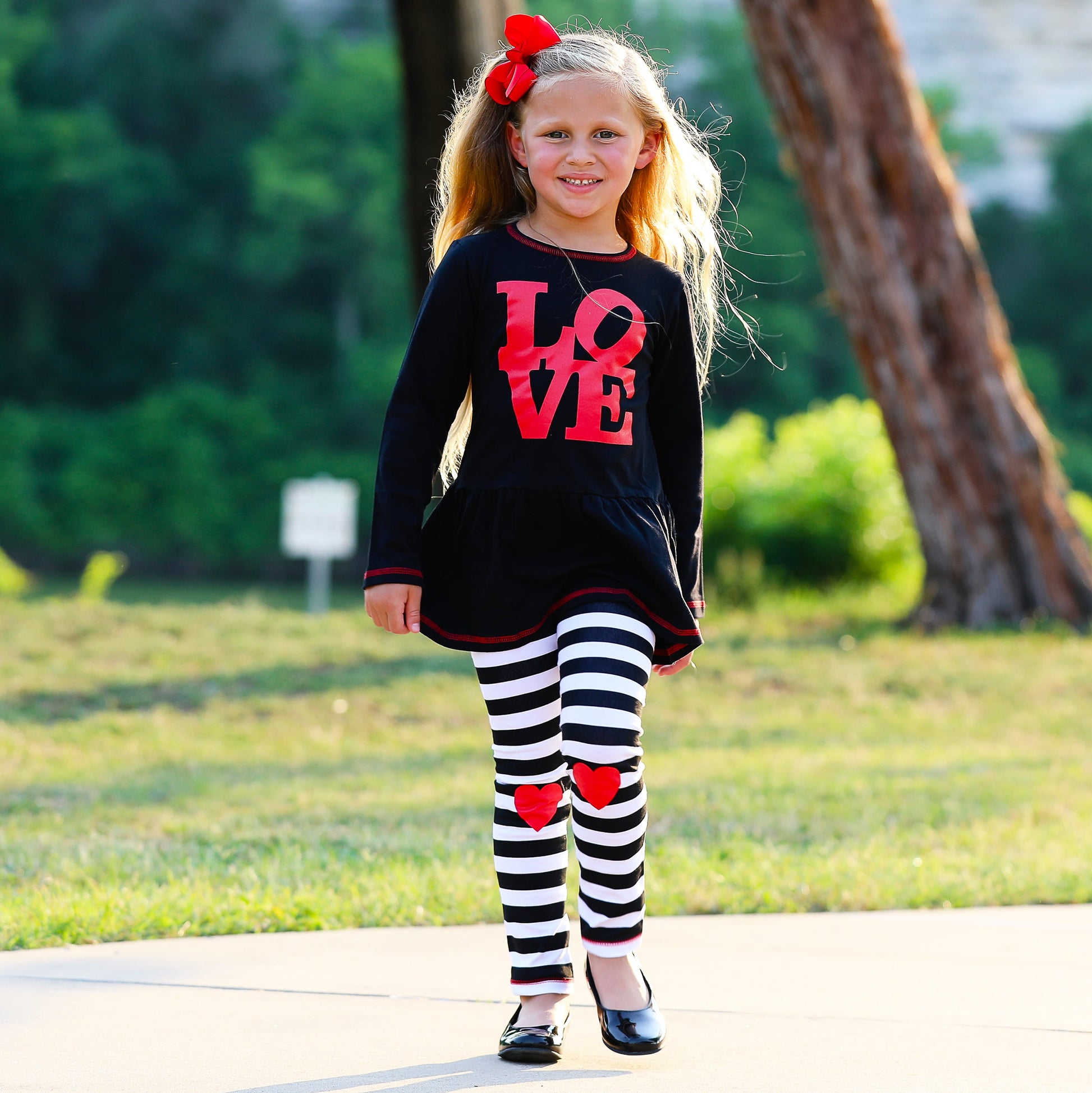 AnnLoren Girls LOVE Heart Tunic & Leggings Valentine's Day Outfit - Craze Trends