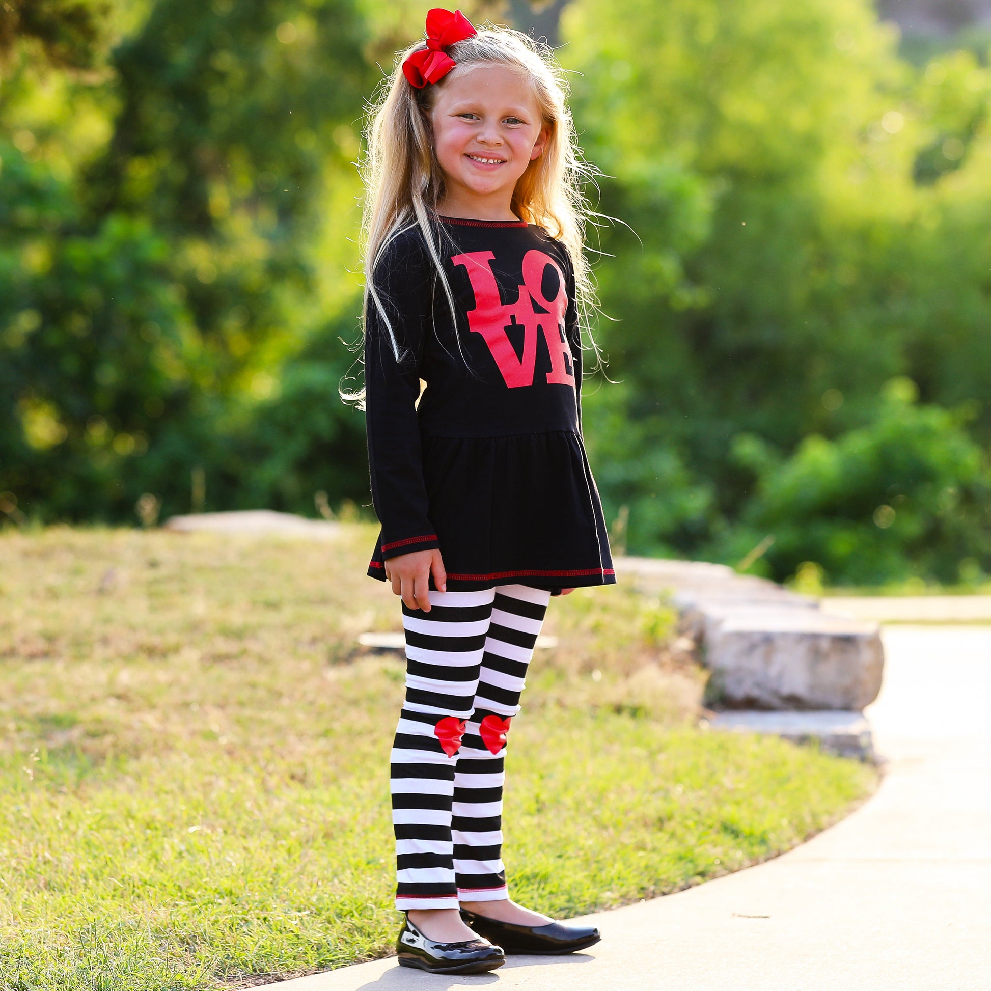 AnnLoren Girls LOVE Heart Tunic & Leggings Valentine's Day Outfit - Craze Trends