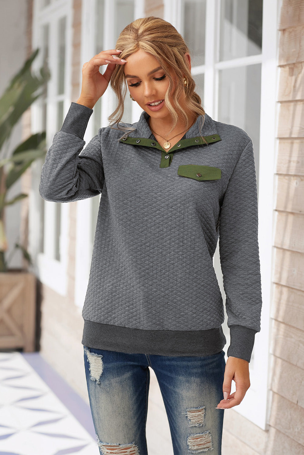 Gray Quilted Snaps Stand Neck Pullover Sweatshirt