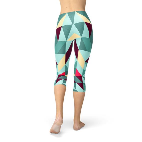 Womens Capri Leggings w/ Geometric Triangles - Craze Trends