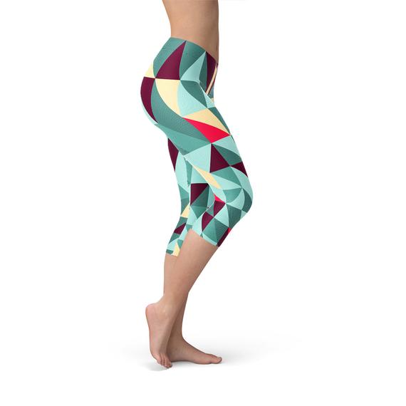 Womens Capri Leggings w/ Geometric Triangles - Craze Trends